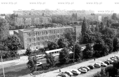 Szkola na ul. Jagiellonskiej w Gdansku Przymorzu. 1.06.1992...