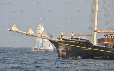Wielka parada zaglowcow po Zatoce Gdanskiej na zakonczenie...