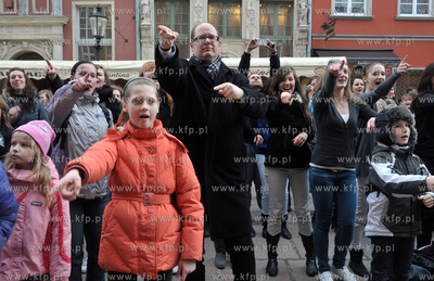 Na 100 dni przed rozpoczeciem Euro2012 na ulicy Dlugiej...