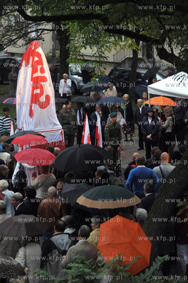 Gdansk. Uroczyste odslaniecie pomnika Pralata Henryka...