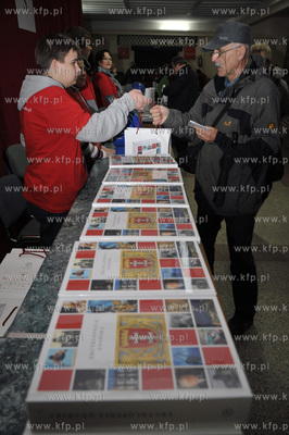 Uroczysta inauguracja Encyklopedii Gdańskiej. We foyer...