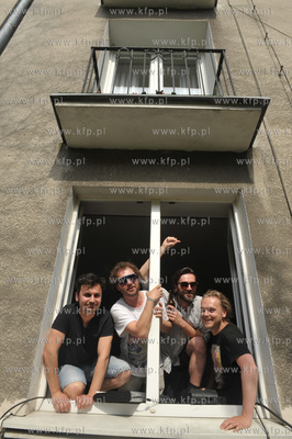 Streetwaves czyli artystyczna akcja miejska w Gdansku...