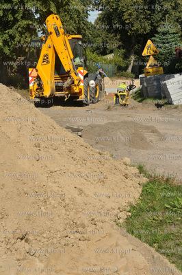 Wies Sulmin na Kaszubach w gmienie Zukowo. Budowa wiejskiej...