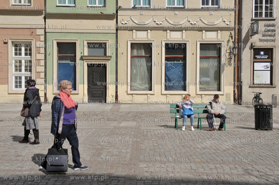 Wedrujace lawki czyli prototypowanie lub inaczej badanie...