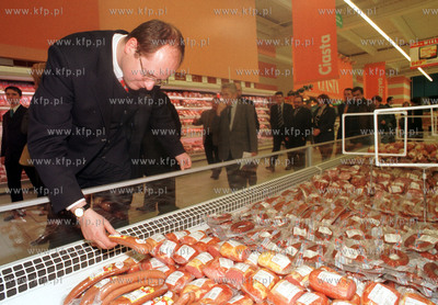 Pawel Adamowicz na oficjalnym otwarciu supermarketu...