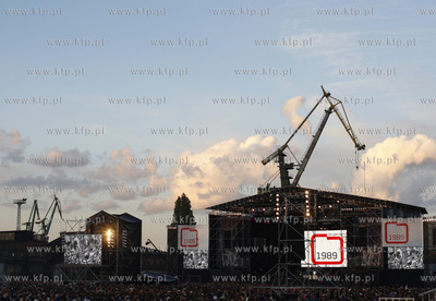 Gdansk. Stocznia. Koncert Zaczelo Sie W Polsce bedacy...