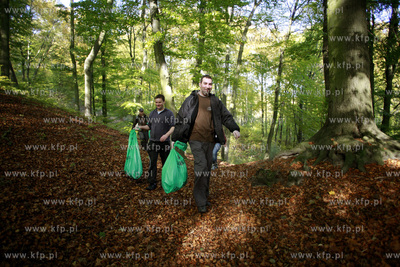Akcja sprzątania Lasów Oliwskich w rejonie wzgórza...