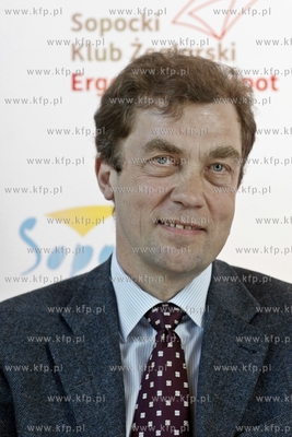 Sopocki Klub Zeglarski. Konferencja prasowa dotyczaca...