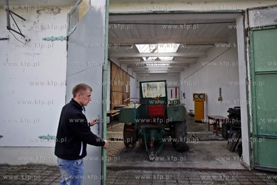 Traktor Ursus C451, ktory od przeszło 40 lat zdobi...