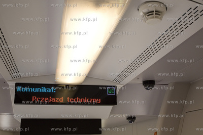 Przejazd i prezentacja składu PKM ze stacji Niedźwiednik...