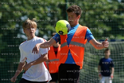 Gdansk Zaspa. Pilkarski turniej dzikich druzyn Do przerwy...