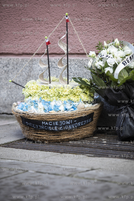 W oknie przy ulicy Ogarnej w Gdańsku, gdzie znajduje...