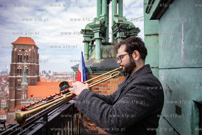 Z okazji Dnia Europy z Ratusza Głównego Miasta zabrzmiała...