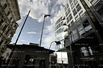 Berlin stolica Niemiec. Nz. Slynne byle przejscie graniczne...
