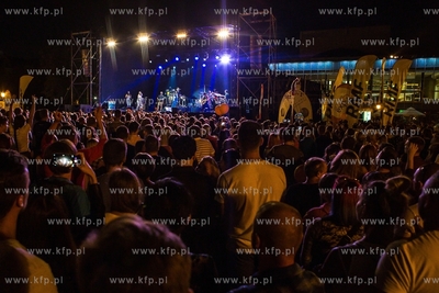 Gdańsk, Targ Węglowy.  Koncert Mesajah i pokaz laserowy...