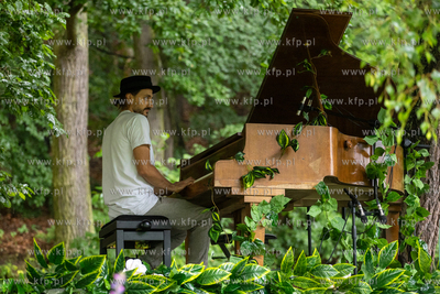 Sopot. Łysa Góra. Festiwal „Piano w naturze Sopot”....