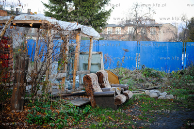 Gdansk. Remont drog i domow w gdanskiej dzielnicy Letnica,...