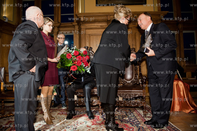 Gdansk. Ratusz Staromiejski. Uroczystosc wreczenia...