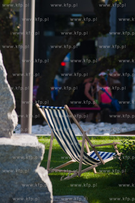 Gdynia. Skwer Zeromskiego, na ktorym w sasiedztwie...