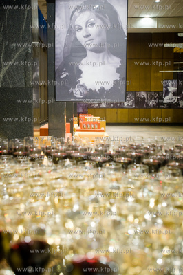 Gdansk. Teatr Wybrzeze. Wernisaz wystawy zdjec bedacych...