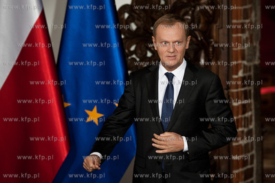 Gdansk. Ratusz Glownego Miasta. Powitanie premiera...