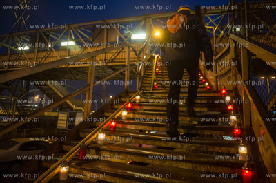 Gdynia. Obchody 45. rocznicy Grudnia '70. Apel poleglych...