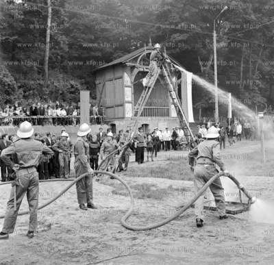 Niedziela w Skarszewach, festyn zorganizowany przez...