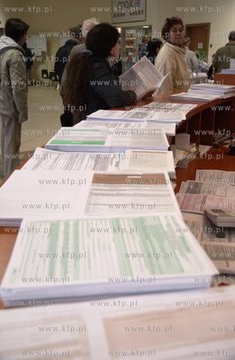 Gdansk. Pierwszy Urzad Skarbowy. Ostatni dzien skladania...