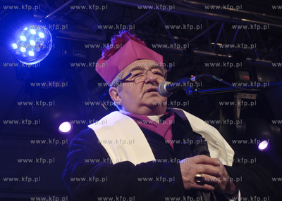 Wigilia na Dlugim Targu w Gdansku, wspolne dzielenie...