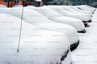 Ustka, zasypane sniegiem samochody.
08.01.2010
Fot....