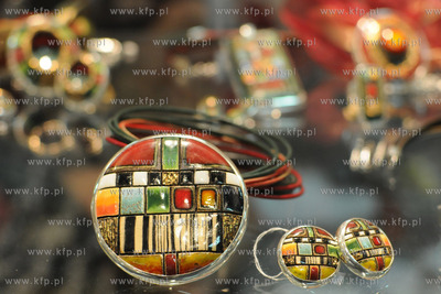 Amberif 2010. 17. Miedzynarodowe Targi Bursztynu, Bizuterii...