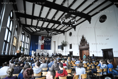 Debata z kandytadami na prezydenta miasta Gdansk w...