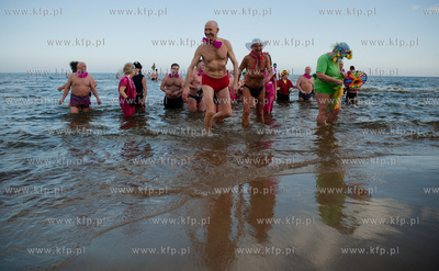Gdański Klub Morsów symbolicznym topieniem Marzanny...
