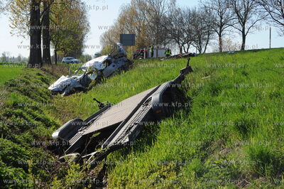 4 osoby zginely, a 3 zostaly ranne w wypadku, do ktorego...