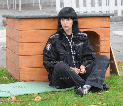 Bulwar Szwedzki w Gdyni. Happening pod haslem: "Zerwijmy...