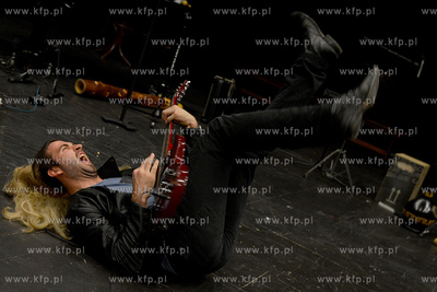 Proba przedtawienie Milosc ci wszytko wybaczy w Teatrze...