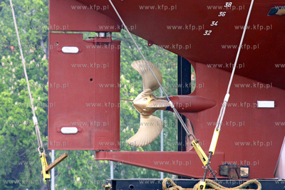 Transport kadluba do portu wewnetrzego w Gdansku szkolnego...