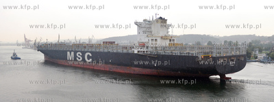 Do gdynskiego portu wplyna kontenerowiec MSC Asya -...
