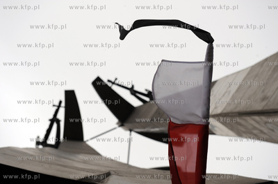 Zaloba po katastrofie samolotu prezydenckiego pod Smolenskiem....