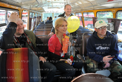 Prezentacja zabytkowego autobusu marki Jelcz popularnego...