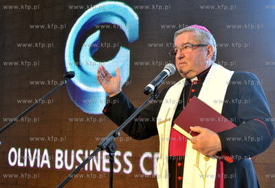 Uroczyste poswiecenie i wmurowanie kamienia wegielnego...