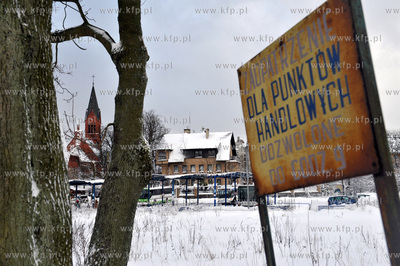 Kartuzy. Teren pomiedzy dworcem autobusowym, a dworcem...