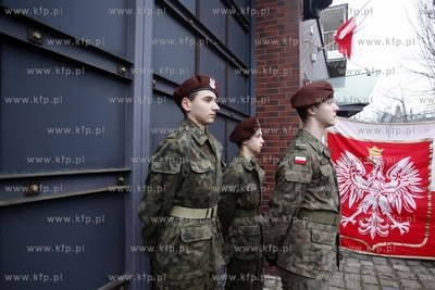 Gdansk. Dzien Pamieci Zolnierzy Wykletych. Nz. zlozenie...