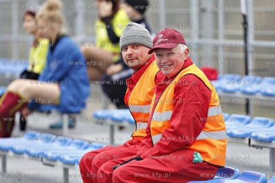 Gdansk Zaspa. Pilkarski turniej dzikich druzyn Do przerwy...