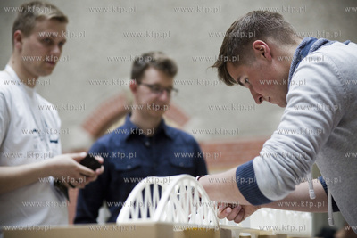 Politechnika Gdańska. Konkurs mostów drukowanych...