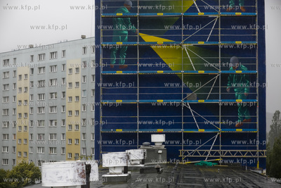 Gdańsk Zaspa. Monumental art. Nz. powstaje mural autorstwa...