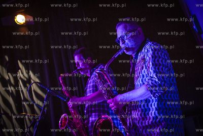 Festiwal Świat Mało Znany. Koncert zespołu Caritas...