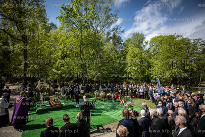 Cmentarz Srebrzysko. Pogrzeb pierwszego demokratycznie...