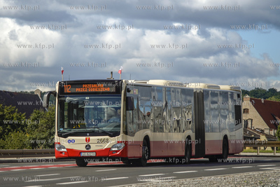 Autobus MERCEDES 628 03 CITARO G na Podwalu Przedmiejskim...