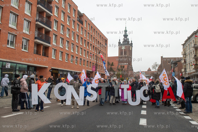 Gdańsk. Parada z okazji Narodowego Święta Niepodległości....